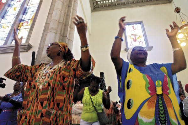 Garifunas rinden honor a la Virgen de Suyapa