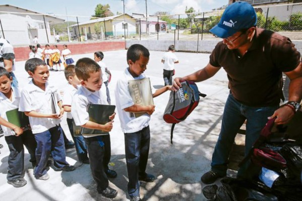 Soli-Diario realiza megaentrega en El Tablón