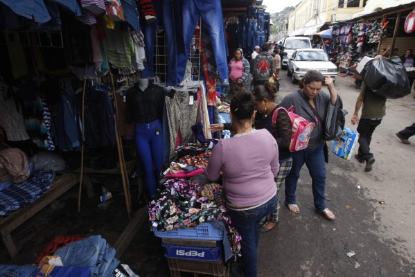 Con plan de control navideño inicia ordenamiento en mercados