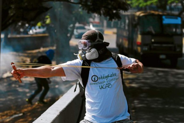 Protestas contra Nicolás Maduro ya dejan 34 muertos