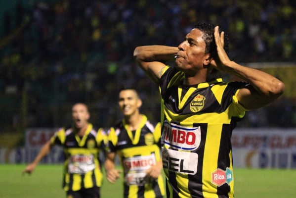 Se complica traspaso de Mario Martínez al Barcelona