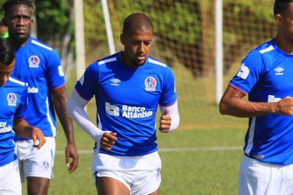 El equipazo de Olimpia que Nahún Espinoza tiene en el olvido