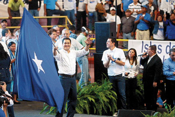 TSE no inscribirá a políticos que se insulten