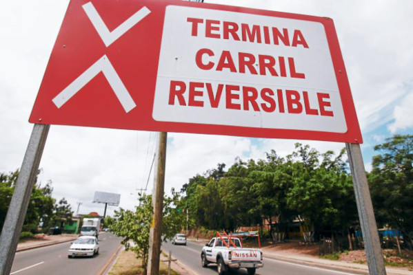 Tegucigalpa y Comayagüela están llenas de señales viales confusas y en desuso