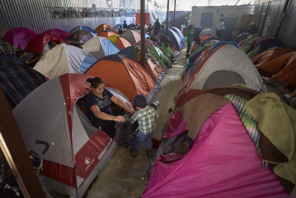 Así es la larga espera de los migrantes que son devueltos a México mientras esperan asilo de EEUU