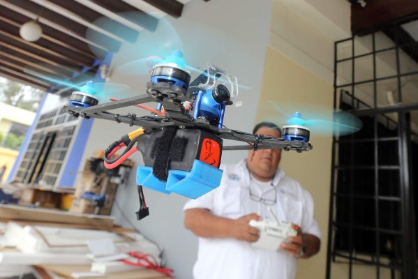 Robots hechos por talentosos hondureños