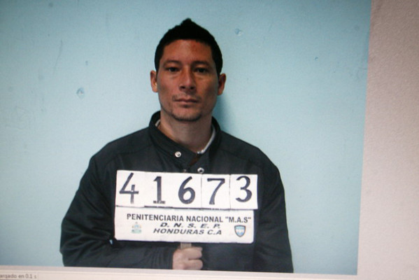 Ahorcados aparecen supuestos narcotraficantes