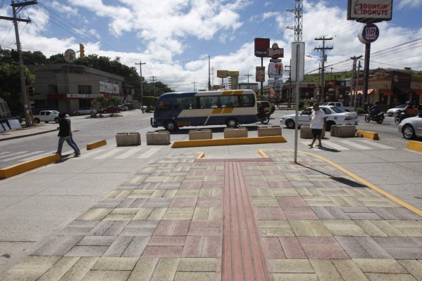 Taxis no saldrán de circulación en los troncales del Trans 450
