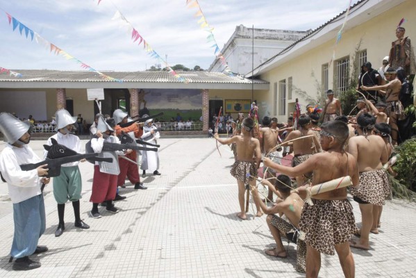 Escuelas conmemoran épica hazaña del cacique Lempira