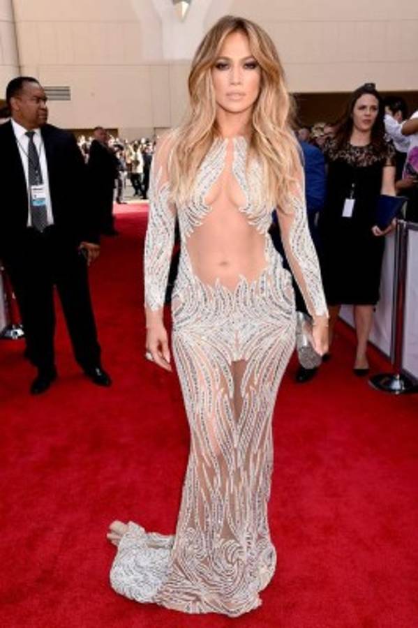 Los 10 vestidos más polémicos de Jennifer López
