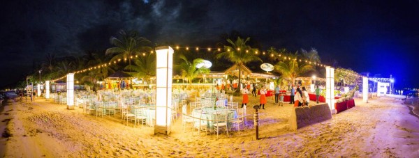 La fiesta de fin de año de Paradise Beach Hotel