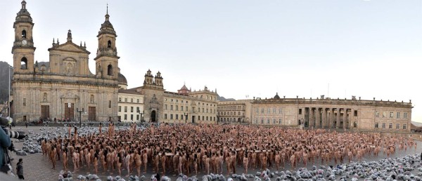 Más de seis mil colombianos se desnudan para Spencer Tunick