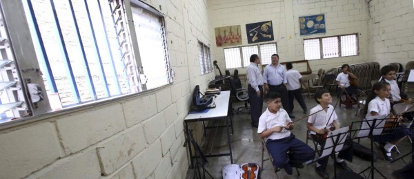 En el abandono está la Escuela Experimental de Niños para la Música