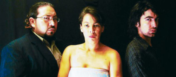 Teatro Memorias y Caja Negra en el Manuel Bonilla