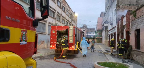 Casi 900 agentes y bomberos se han contagiado de covid-19