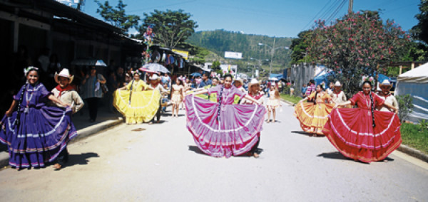 Honduras: Ritmo y belleza en honor al maíz