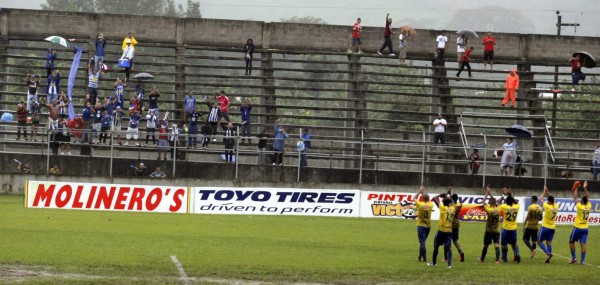 Hay golazos y fútbol... menos aficionados