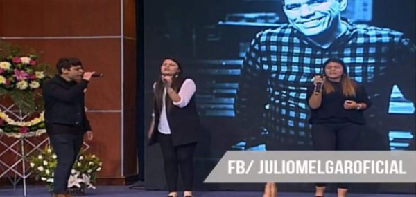 FOTOS: El emotivo 'hasta pronto' al cantante y pastor guatemalteco Julio Melgar