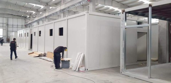 ¿Qué sabemos de la fábrica donde se hicieron los hospitales móviles?