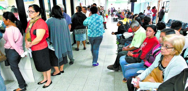 Honduras: Trato inhumano agobia a miles de pacientes del Seguro Social