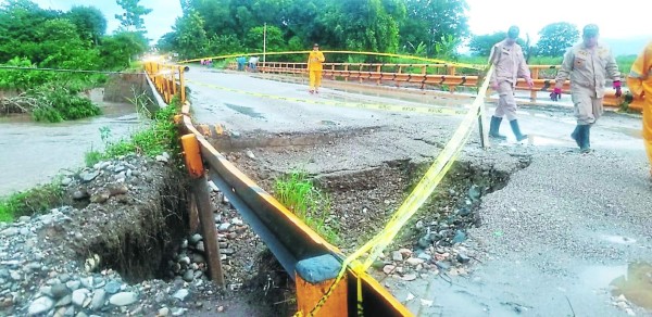 El cerro La Correa soterró el 80% de la aldea La Reina