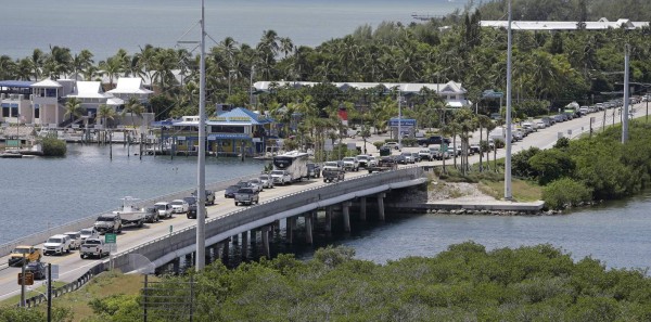 Cerrarían plantas nucleares en Florida por Irma