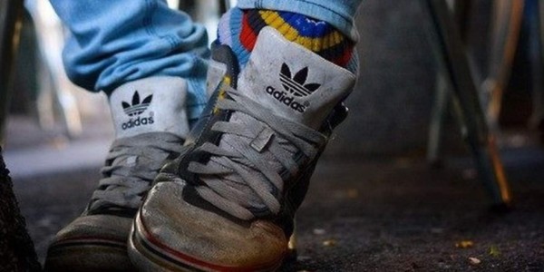 ¿Descubren una momia de 1, 500 años con zapatos Adidas?