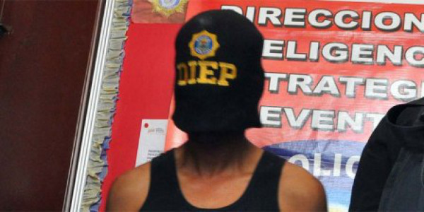 Descuartiza a su madre