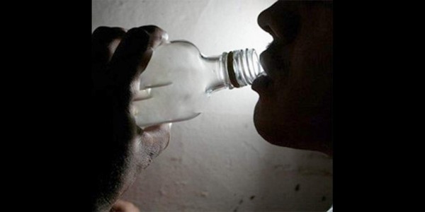 Tragedia en Honduras: mueren por consumir alcohol adulterado en Choloma