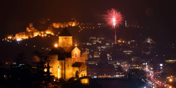 Así brilló la llegada del Año Nuevo en países de Europa, Asia y Medio Oriente