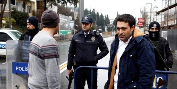 La policía turca detiene a ocho sospechosos en conexión con el atentado de Estambul