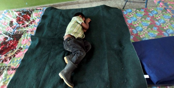 Damnificados piden ayuda para reconstruir sus hogares