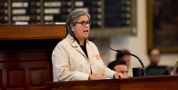 Texas: Legisladora propone multar masturbación