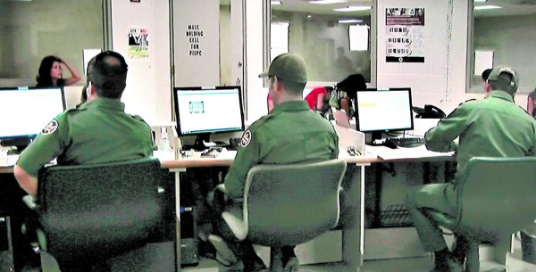 Madres e hijos liberados llevarán grilletes electrónicos en EE UU