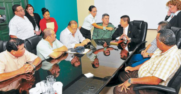 Transportistas piden reunión con presidente Lobo Sosa