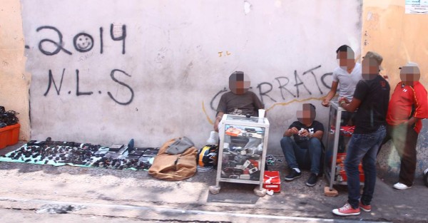 Tráfico de 'huesos” alienta reconexión de celulares bloqueados