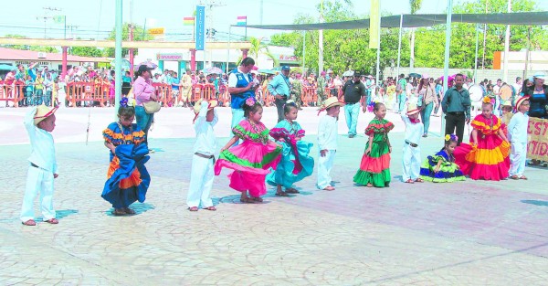 Centros de prebásica inauguraron los desfiles del 194 aniversario