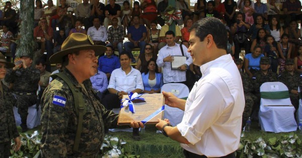 Juramentan 1,810 nuevos miembros del Ejército