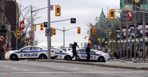 Tiroteo en el Parlamento de Canadá deja dos muertos