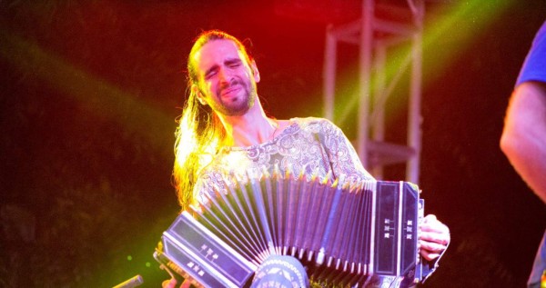 Madame Gruv, una banda hondureña que cautiva con sus ritmos