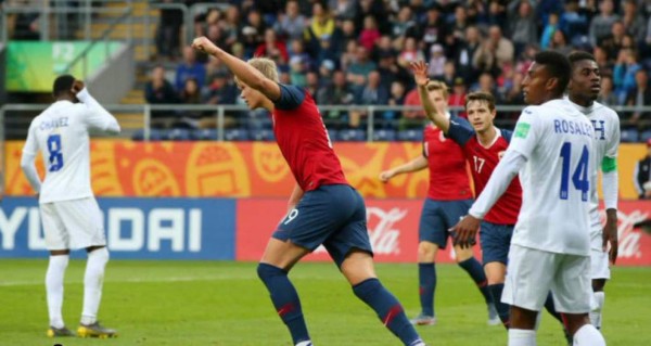 FOTOS: Llanto, tristeza y frustración dejó la paliza 12-0 que recibió Honduras vs Noruega