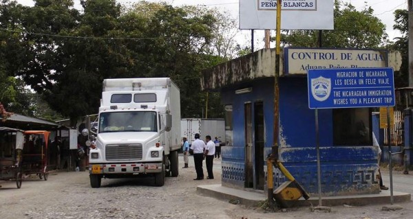 Capturan a hondureño con casi 900 mil dólares