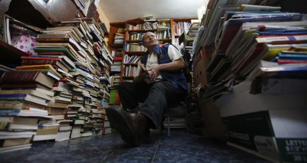 José Alberto Gutiérrez, el 'señor de los libros”