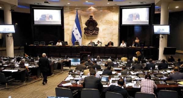 Congreso Nacional de Honduras aborta reforma que contenía 'piñata de impunidad”