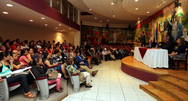 Honduras: Presentan nueva edición del Diccionario de la Lengua Española