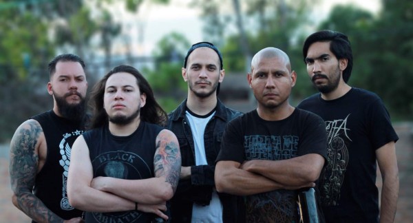 Viva un sorprendente espectáculo de metal con la banda Delirium