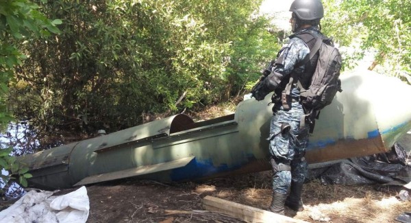 Localizan moderno semisumergible para transportar droga en Guatemala