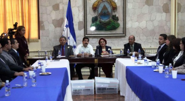 IAIP entrega al Congreso Nacional la Ley de Datos Personales Confidenciales en Honduras