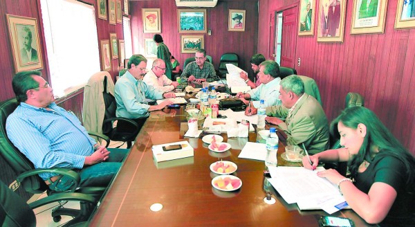 PL solicitará plebiscito para segunda vuelta