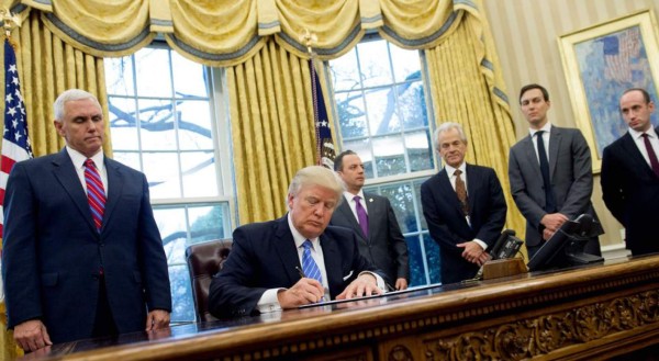 Nuevo revés para Trump, cuyo decreto migratorio sigue suspendido